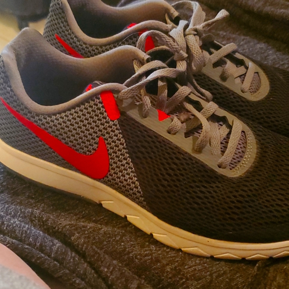 Nike sneakers, 8.5,womens